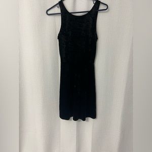 Divided Sleeveless Deep V Back Velvet Black Dress Size SMALL